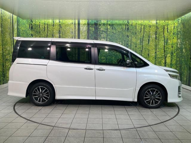 ヴォクシー ＺＳ　煌　禁煙車　純正ナビ　バックカメラ　ＥＴＣ　ドラレコ　両側パワースライドドア　衝突被害軽減ブレーキ　車線逸脱抑制装置　スマートキー　純正１６インチアルミ　デュアルエアコン　アイドリングストップ（42枚目）
