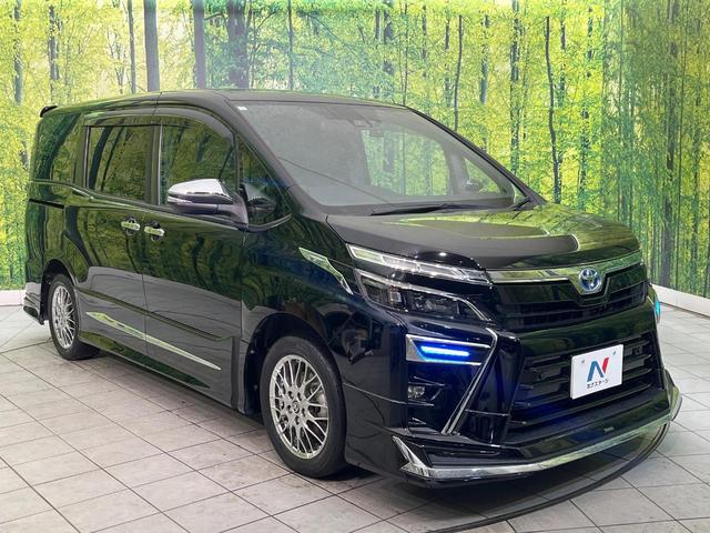 ヴォクシー ハイブリッドＺＳ　煌ＩＩＩ　禁煙車　フリップダウンモニター　モデリスタフルエアロ　モデリスタマフラー　純正１０型ナビ　バックカメラ　ＥＴＣ　ドラレコ　クルコン　スマートキー　両側パワスラ　シートヒーター　スマートキー（17枚目）