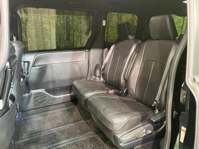 ヴォクシー ハイブリッドＺＳ　煌ＩＩＩ　禁煙車　フリップダウンモニター　モデリスタフルエアロ　モデリスタマフラー　純正１０型ナビ　バックカメラ　ＥＴＣ　ドラレコ　クルコン　スマートキー　両側パワスラ　シートヒーター　スマートキー（30枚目）