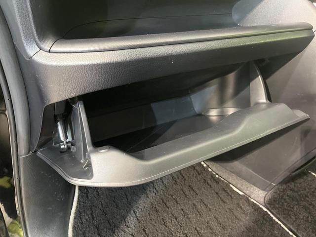 ヴォクシー ハイブリッドＺＳ　煌ＩＩＩ　禁煙車　フリップダウンモニター　モデリスタフルエアロ　モデリスタマフラー　純正１０型ナビ　バックカメラ　ＥＴＣ　ドラレコ　クルコン　スマートキー　両側パワスラ　シートヒーター　スマートキー（32枚目）