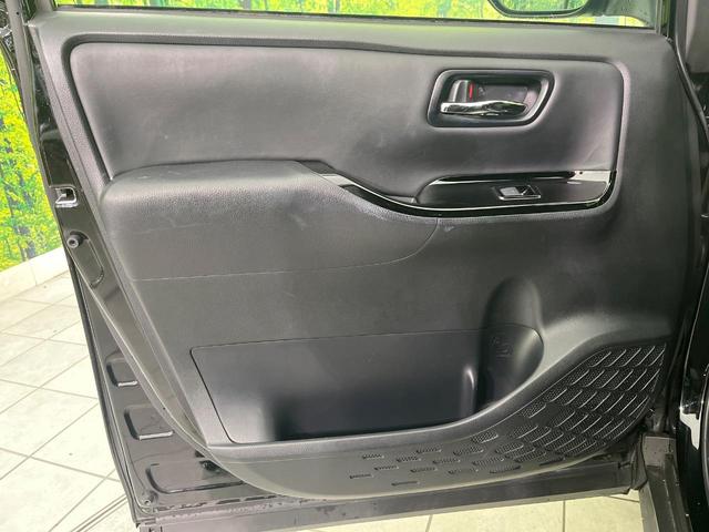 ヴォクシー ハイブリッドＺＳ　煌ＩＩＩ　禁煙車　フリップダウンモニター　モデリスタフルエアロ　モデリスタマフラー　純正１０型ナビ　バックカメラ　ＥＴＣ　ドラレコ　クルコン　スマートキー　両側パワスラ　シートヒーター　スマートキー（36枚目）