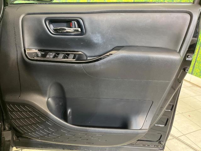 ヴォクシー ハイブリッドＺＳ　煌ＩＩＩ　禁煙車　フリップダウンモニター　モデリスタフルエアロ　モデリスタマフラー　純正１０型ナビ　バックカメラ　ＥＴＣ　ドラレコ　クルコン　スマートキー　両側パワスラ　シートヒーター　スマートキー（41枚目）
