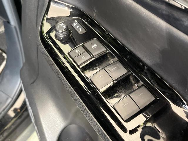 ヴォクシー ハイブリッドＺＳ　煌ＩＩＩ　禁煙車　フリップダウンモニター　モデリスタフルエアロ　モデリスタマフラー　純正１０型ナビ　バックカメラ　ＥＴＣ　ドラレコ　クルコン　スマートキー　両側パワスラ　シートヒーター　スマートキー（42枚目）