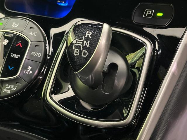 ヴォクシー ハイブリッドＺＳ　煌ＩＩＩ　禁煙車　フリップダウンモニター　モデリスタフルエアロ　モデリスタマフラー　純正１０型ナビ　バックカメラ　ＥＴＣ　ドラレコ　クルコン　スマートキー　両側パワスラ　シートヒーター　スマートキー（54枚目）