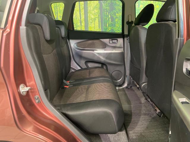 後部座席も気になるようなキズ・汚れやへたり等、大きなダメージはなく、良好な状態です。