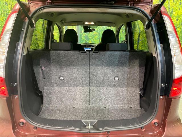 普段のお買い物や通勤、送迎等に十分な荷室スペースを確保しております。セカンドシートを倒すと、大きな荷物の積載も可能です♪