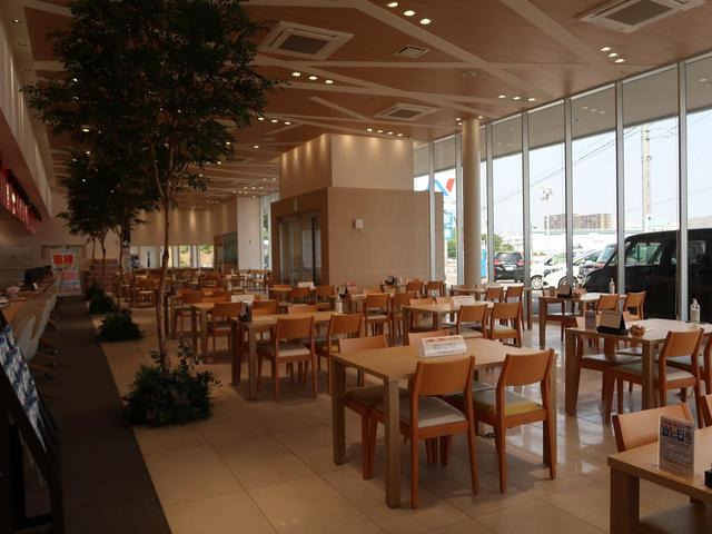 開放感のあるショールームでゆっくりとお過ごしいただけます。
