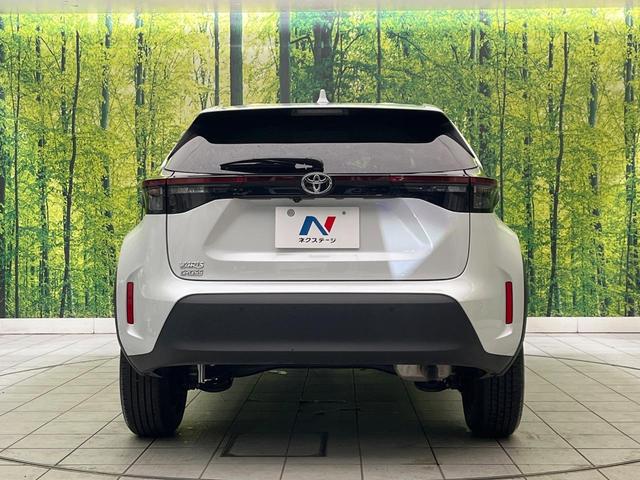 ヤリスクロス X 禁煙車 SDナビ バックカメラ セーフティセンス レーダークルーズ レーンキープアシスト オートハイビーム フルセグ Bluetooth接続 ETC スマートキー ブラックインテリア(15枚目)