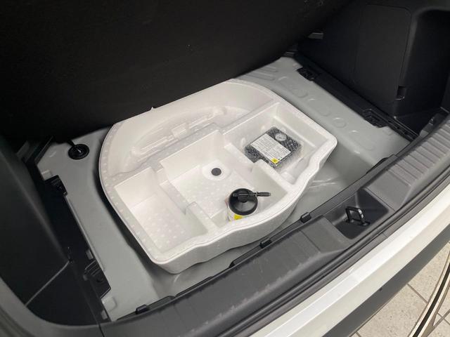 ヤリスクロス X 禁煙車 SDナビ バックカメラ セーフティセンス レーダークルーズ レーンキープアシスト オートハイビーム フルセグ Bluetooth接続 ETC スマートキー ブラックインテリア(48枚目)