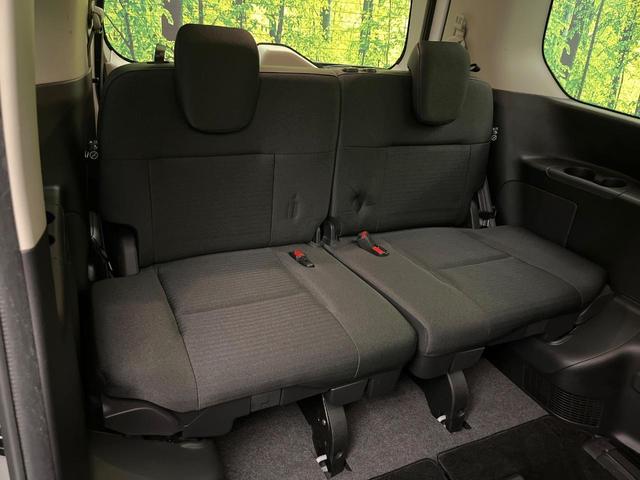 セレナ e-パワー ハイウェイスターV 禁煙車 12.3型ナビ フリップダウンモニター 全方囲カメラ ETC シートヒーター デジタルインナーミラー ステアリングヒーター プロパイロット 純正16インチアルミ 両側パワスラ スマートキー(11枚目)