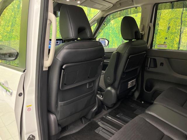 セレナ e-パワー ハイウェイスターV 禁煙車 12.3型ナビ フリップダウンモニター 全方囲カメラ ETC シートヒーター デジタルインナーミラー ステアリングヒーター プロパイロット 純正16インチアルミ 両側パワスラ スマートキー(23枚目)