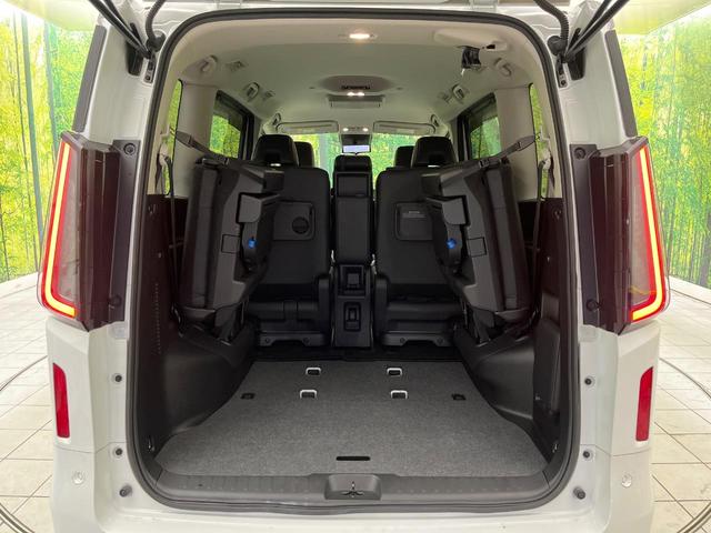 セレナ e-パワー ハイウェイスターV 禁煙車 12.3型ナビ フリップダウンモニター 全方囲カメラ ETC シートヒーター デジタルインナーミラー ステアリングヒーター プロパイロット 純正16インチアルミ 両側パワスラ スマートキー(33枚目)