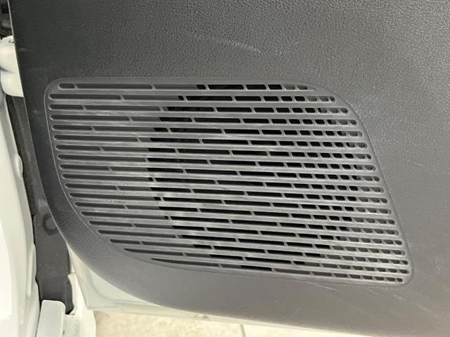 セレナ e-パワー ハイウェイスターV 禁煙車 12.3型ナビ フリップダウンモニター 全方囲カメラ ETC シートヒーター デジタルインナーミラー ステアリングヒーター プロパイロット 純正16インチアルミ 両側パワスラ スマートキー(40枚目)