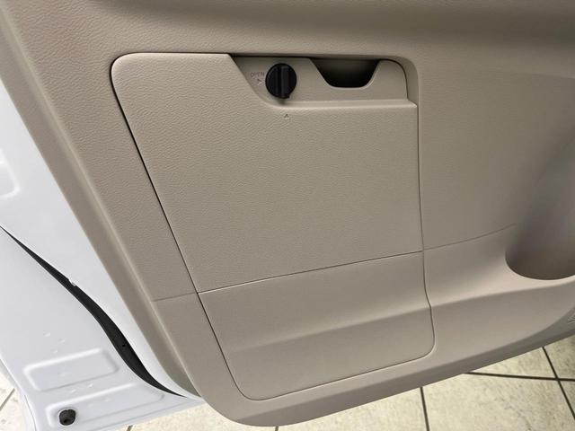 デイズ Ｘ　禁煙車　純正９型ナビ　全周囲カメラ　ドラレコ　ＥＴＣ　Ｂｌｕｅｔｏｏｔｈ再生　スマートキー　オートエアコン　ＬＥＤヘッドライト　アイドリングストップ　エマージェンシーブレーキ　純正１４インチアルミ（29枚目）