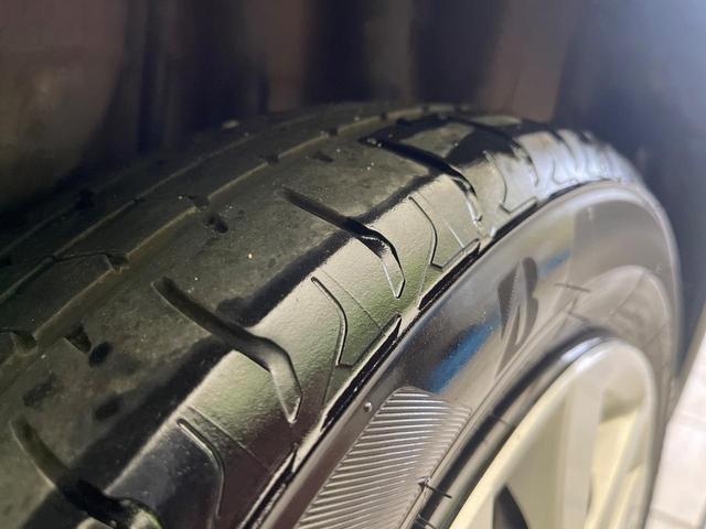 N-BOX G 禁煙車 SDナビ ETC ドラレコ Bluetooth再生 ホンダセンシング アダプティブクルーズ コーナーセンサー 車線逸脱警報 横滑り防止装置 ステアリングスイッチ スマートキー オートエアコン(21枚目)