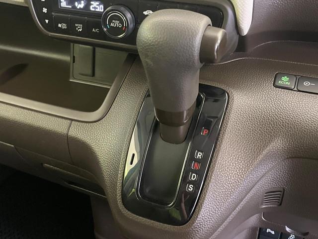 N-BOX G 禁煙車 SDナビ ETC ドラレコ Bluetooth再生 ホンダセンシング アダプティブクルーズ コーナーセンサー 車線逸脱警報 横滑り防止装置 ステアリングスイッチ スマートキー オートエアコン(48枚目)