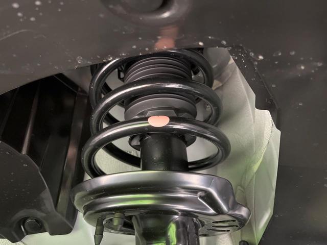 ヴェゼル ｅ：ＨＥＶ　Ｚ　登録済未使用車　純正９型ナビ　全周囲カメラ　ＥＴＣ２．０　Ｂｌｕｅｔｏｏｔｈ再生　ＢＳＭ　フルセグＴＶ　シートヒーター（前席）　パドルシフト　パワーバックドア　ハーフレザーシート　ステアリングヒーター（25枚目）