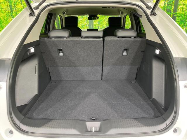 ヴェゼル ｅ：ＨＥＶ　Ｚ　登録済未使用車　純正９型ナビ　全周囲カメラ　ＥＴＣ２．０　Ｂｌｕｅｔｏｏｔｈ再生　ＢＳＭ　フルセグＴＶ　シートヒーター（前席）　パドルシフト　パワーバックドア　ハーフレザーシート　ステアリングヒーター（36枚目）