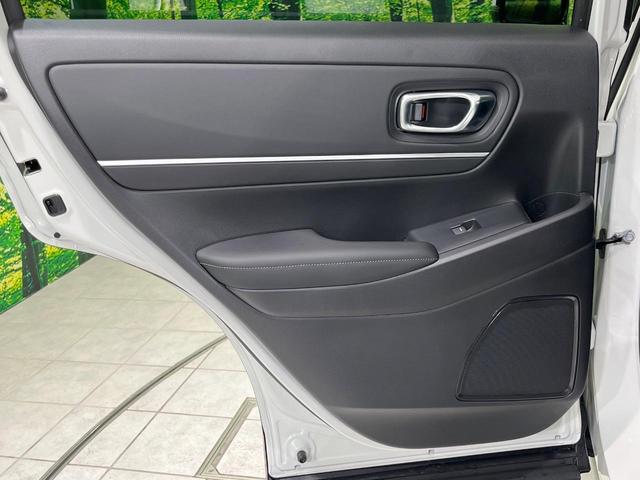 ヴェゼル ｅ：ＨＥＶ　Ｚ　登録済未使用車　純正９型ナビ　全周囲カメラ　ＥＴＣ２．０　Ｂｌｕｅｔｏｏｔｈ再生　ＢＳＭ　フルセグＴＶ　シートヒーター（前席）　パドルシフト　パワーバックドア　ハーフレザーシート　ステアリングヒーター（37枚目）