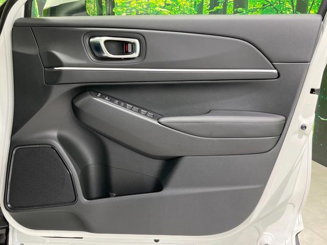 ヴェゼル ｅ：ＨＥＶ　Ｚ　登録済未使用車　純正９型ナビ　全周囲カメラ　ＥＴＣ２．０　Ｂｌｕｅｔｏｏｔｈ再生　ＢＳＭ　フルセグＴＶ　シートヒーター（前席）　パドルシフト　パワーバックドア　ハーフレザーシート　ステアリングヒーター（45枚目）