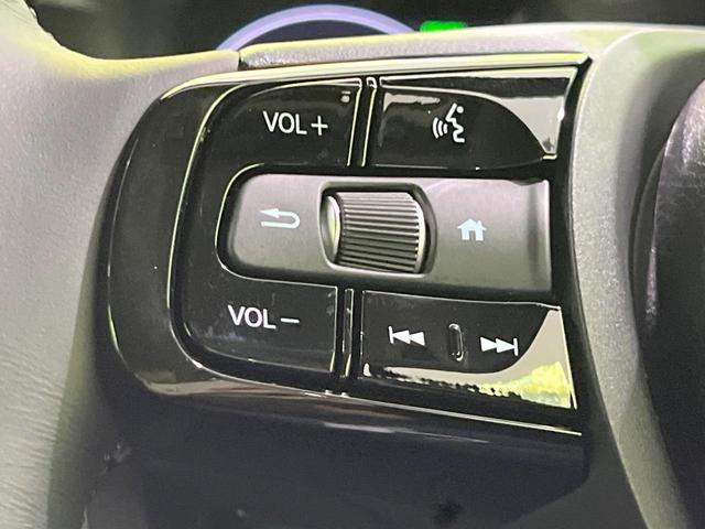ヴェゼル ｅ：ＨＥＶ　Ｚ　登録済未使用車　純正９型ナビ　全周囲カメラ　ＥＴＣ２．０　Ｂｌｕｅｔｏｏｔｈ再生　ＢＳＭ　フルセグＴＶ　シートヒーター（前席）　パドルシフト　パワーバックドア　ハーフレザーシート　ステアリングヒーター（51枚目）