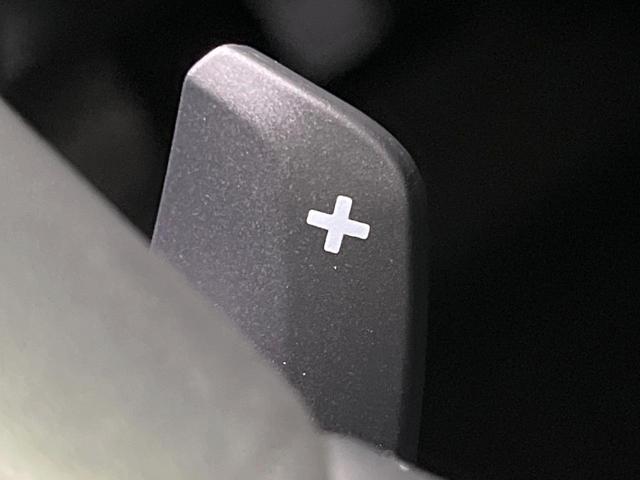 ヴェゼル ｅ：ＨＥＶ　Ｚ　登録済未使用車　純正９型ナビ　全周囲カメラ　ＥＴＣ２．０　Ｂｌｕｅｔｏｏｔｈ再生　ＢＳＭ　フルセグＴＶ　シートヒーター（前席）　パドルシフト　パワーバックドア　ハーフレザーシート　ステアリングヒーター（52枚目）