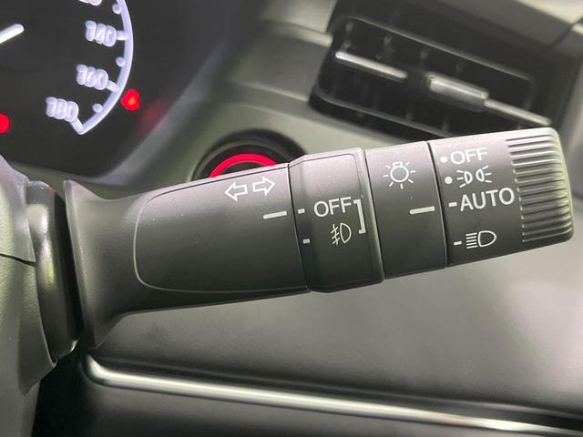 ヴェゼル ｅ：ＨＥＶ　Ｚ　登録済未使用車　純正９型ナビ　全周囲カメラ　ＥＴＣ２．０　Ｂｌｕｅｔｏｏｔｈ再生　ＢＳＭ　フルセグＴＶ　シートヒーター（前席）　パドルシフト　パワーバックドア　ハーフレザーシート　ステアリングヒーター（53枚目）