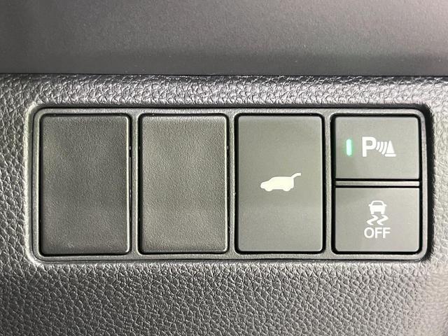 ヴェゼル ｅ：ＨＥＶ　Ｚ　登録済未使用車　純正９型ナビ　全周囲カメラ　ＥＴＣ２．０　Ｂｌｕｅｔｏｏｔｈ再生　ＢＳＭ　フルセグＴＶ　シートヒーター（前席）　パドルシフト　パワーバックドア　ハーフレザーシート　ステアリングヒーター（57枚目）