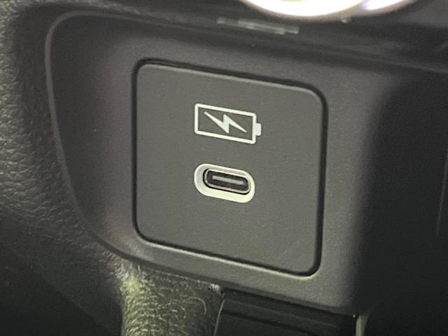 ヴェゼル ｅ：ＨＥＶ　Ｚ　登録済未使用車　純正９型ナビ　全周囲カメラ　ＥＴＣ２．０　Ｂｌｕｅｔｏｏｔｈ再生　ＢＳＭ　フルセグＴＶ　シートヒーター（前席）　パドルシフト　パワーバックドア　ハーフレザーシート　ステアリングヒーター（61枚目）