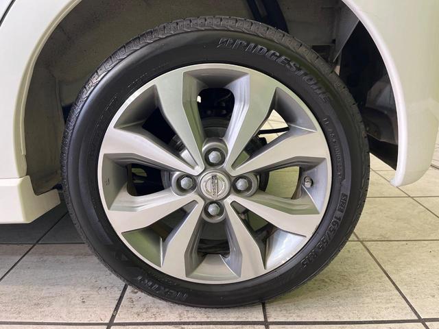 デイズ ハイウェイスター　Ｇターボ　禁煙車　純正ＳＤナビ　全周囲カメラ　ＥＴＣ　Ｂｌｕｅｔｏｏｔｈ再生　ステアリングスイッチ　オートエアコン　スマートキー　純正１５インチアルミ　横滑り防止装置　ＨＩＤヘッドライト　フォグライト（13枚目）