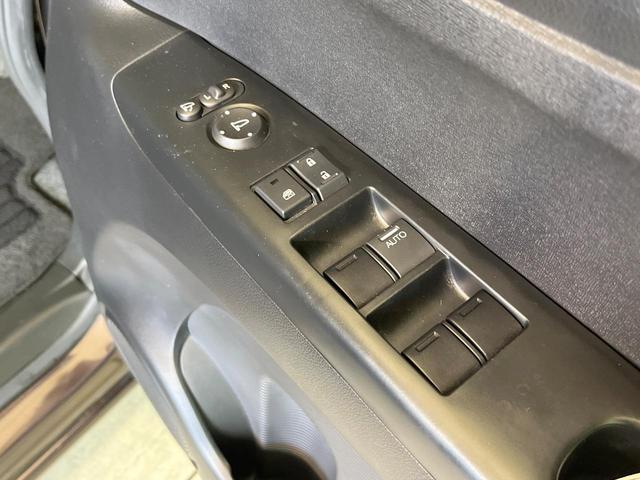 N-BOX G SSパッケージ 禁煙車 SDナビ バックカメラ ETC Bluetooth再生 両側電動スライドドア シートヒーター(前席) ステアリングスイッチ HIDヘッドライト シティブレーキアクティブシステム(42枚目)