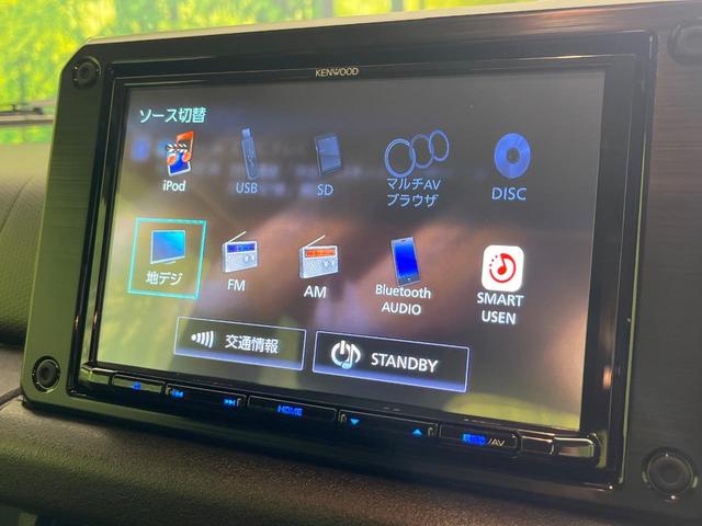 ジムニー ＸＣ　禁煙車　純正８型ナビ　バックカメラ　ＥＴＣ　Ｂｌｕｅｔｏｏｔｈ再生　シートヒーター（前席）　クルコン　コーナーセンサー　セーフティサポート　アイドリングストップ　スマートキー　オートエアコン（3枚目）
