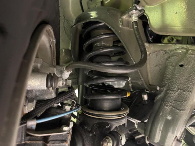 ジムニー ＸＣ　禁煙車　純正８型ナビ　バックカメラ　ＥＴＣ　Ｂｌｕｅｔｏｏｔｈ再生　シートヒーター（前席）　クルコン　コーナーセンサー　セーフティサポート　アイドリングストップ　スマートキー　オートエアコン（20枚目）