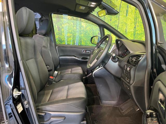 ヴォクシー ZS 禁煙車 フリップダウンモニター 純正10型ナビ バックカメラ ETC 両側電動スライドドア 衝突被害軽減ブレーキ クルコン スマートキー LEDヘッド Blutooth接続 純正16インチアルミ(8枚目)