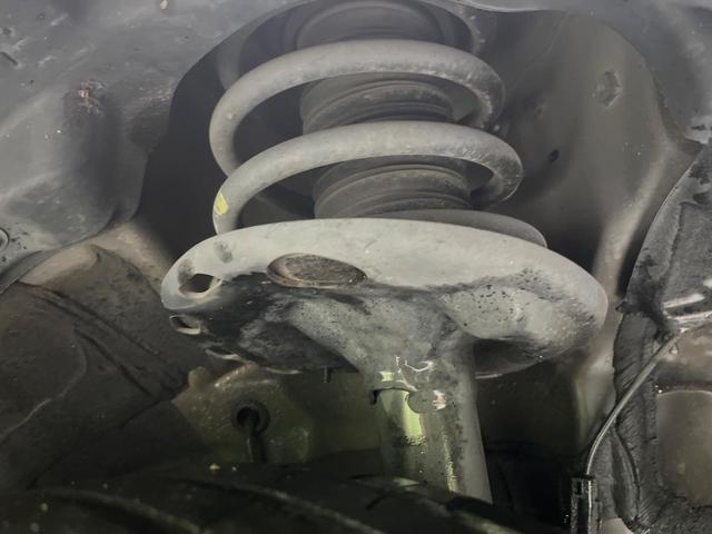 ヴォクシー ZS 禁煙車 フリップダウンモニター 純正10型ナビ バックカメラ ETC 両側電動スライドドア 衝突被害軽減ブレーキ クルコン スマートキー LEDヘッド Blutooth接続 純正16インチアルミ(20枚目)