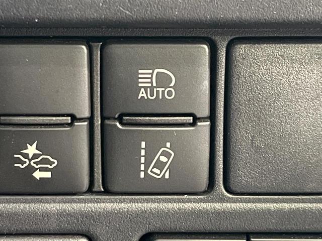 ヴォクシー ZS 禁煙車 フリップダウンモニター 純正10型ナビ バックカメラ ETC 両側電動スライドドア 衝突被害軽減ブレーキ クルコン スマートキー LEDヘッド Blutooth接続 純正16インチアルミ(50枚目)