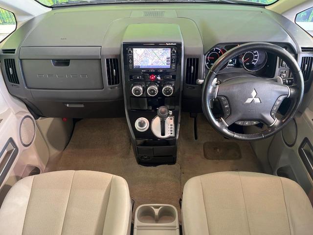 デリカD:5 D プレミアム 禁煙車 純正SDナビ バックカメラ ETC 両側電動ドア パドルシフト 電動リアゲート クルコン スマートキー 純正18インチアルミ 4WD シートヒーター 革巻きハンドル Blutooth接続(2枚目)