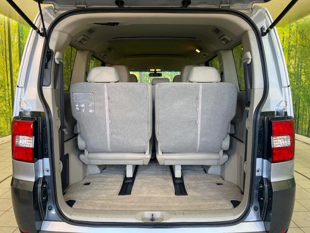 デリカD:5 D プレミアム 禁煙車 純正SDナビ バックカメラ ETC 両側電動ドア パドルシフト 電動リアゲート クルコン スマートキー 純正18インチアルミ 4WD シートヒーター 革巻きハンドル Blutooth接続(10枚目)