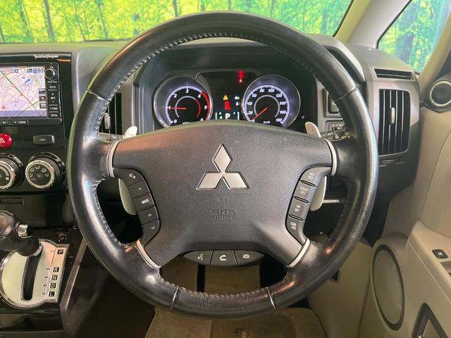 デリカD:5 D プレミアム 禁煙車 純正SDナビ バックカメラ ETC 両側電動ドア パドルシフト 電動リアゲート クルコン スマートキー 純正18インチアルミ 4WD シートヒーター 革巻きハンドル Blutooth接続(11枚目)