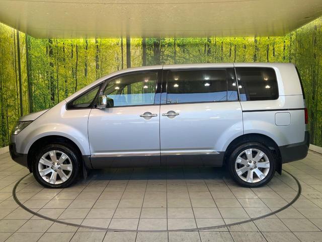 デリカD:5 D プレミアム 禁煙車 純正SDナビ バックカメラ ETC 両側電動ドア パドルシフト 電動リアゲート クルコン スマートキー 純正18インチアルミ 4WD シートヒーター 革巻きハンドル Blutooth接続(27枚目)