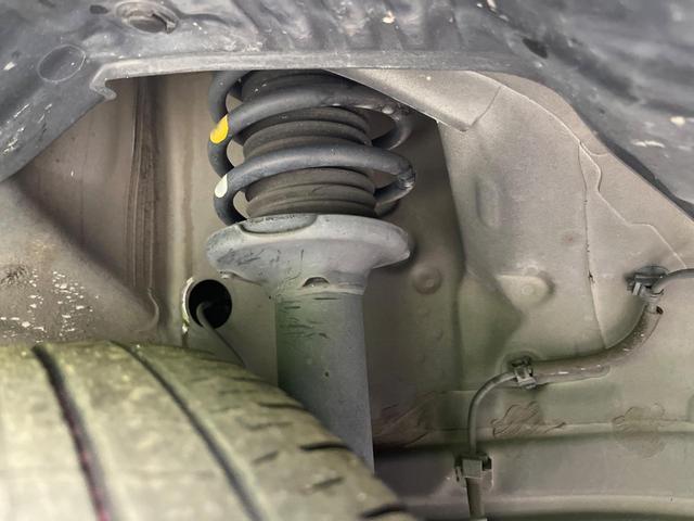 アルトラパン モード　禁煙車　ＳＤナビ　バックカメラ　ドラレコ　ＨＩＤヘッド　衝突被害軽減ブレーキ　シートヒーター　スマートキー　オートエアコン　アイドリングストップ　オートライト　Ｂｌｕｔｏｏｔｈ接続（19枚目）