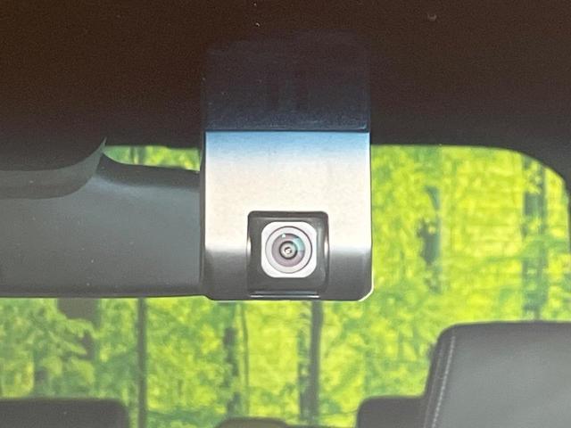 N-BOXカスタム Lターボ 禁煙車 純正9型ナビ バックカメラ ドラレコ ETC Bluetooth再生 両側電動スライドドア フルセグTV オートブレーキホールド シートヒーター(前席) パドルシフト ハーフレザーシート(5枚目)