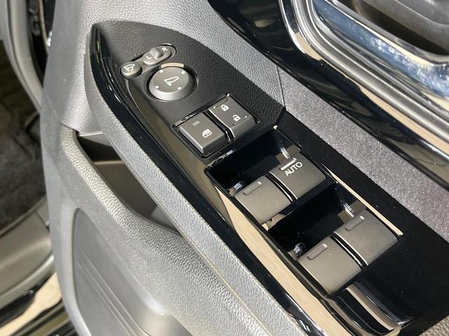N-BOXカスタム Lターボ 禁煙車 純正9型ナビ バックカメラ ドラレコ ETC Bluetooth再生 両側電動スライドドア フルセグTV オートブレーキホールド シートヒーター(前席) パドルシフト ハーフレザーシート(42枚目)