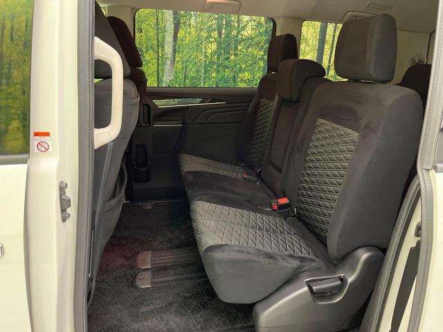 デリカＤ：５ アーバンギア　Ｇ　パワーパッケージ　禁煙車　フリップダウンモニター　純正１０型ＳＤナビ　全方囲カメラ　ＥＴＣ　ドラレコ　ＬＥＤヘッド　スマートキー　パワーバックドア　パドルシフト　シートヒーター　両側電動スライドドア　衝突被害軽減装置（22枚目）