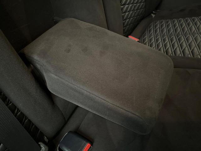 デリカＤ：５ アーバンギア　Ｇ　パワーパッケージ　禁煙車　フリップダウンモニター　純正１０型ＳＤナビ　全方囲カメラ　ＥＴＣ　ドラレコ　ＬＥＤヘッド　スマートキー　パワーバックドア　パドルシフト　シートヒーター　両側電動スライドドア　衝突被害軽減装置（39枚目）