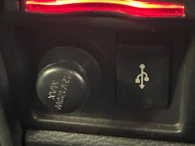 デリカＤ：５ アーバンギア　Ｇ　パワーパッケージ　禁煙車　フリップダウンモニター　純正１０型ＳＤナビ　全方囲カメラ　ＥＴＣ　ドラレコ　ＬＥＤヘッド　スマートキー　パワーバックドア　パドルシフト　シートヒーター　両側電動スライドドア　衝突被害軽減装置（57枚目）