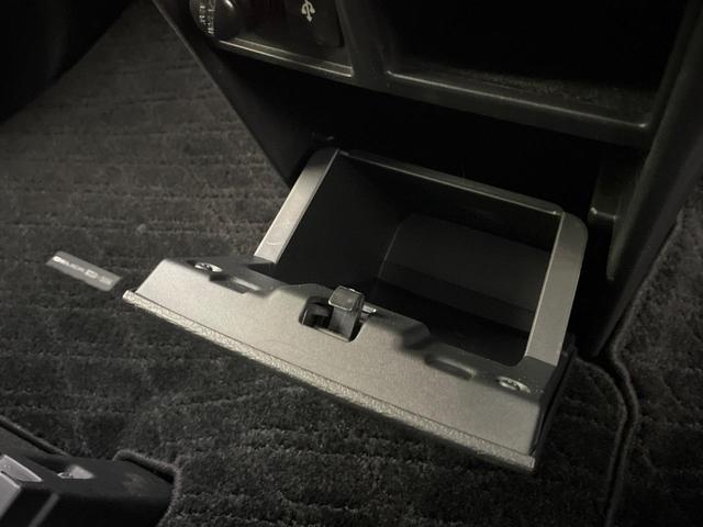 デリカＤ：５ アーバンギア　Ｇ　パワーパッケージ　禁煙車　フリップダウンモニター　純正１０型ＳＤナビ　全方囲カメラ　ＥＴＣ　ドラレコ　ＬＥＤヘッド　スマートキー　パワーバックドア　パドルシフト　シートヒーター　両側電動スライドドア　衝突被害軽減装置（58枚目）