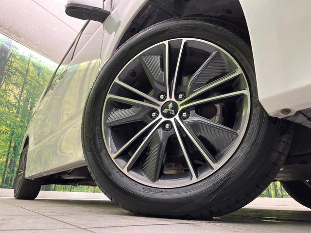 デリカＤ：５ アーバンギア　Ｇ　パワーパッケージ　禁煙車　フリップダウンモニター　純正１０型ＳＤナビ　全方囲カメラ　ＥＴＣ　ドラレコ　ＬＥＤヘッド　スマートキー　パワーバックドア　パドルシフト　シートヒーター　両側電動スライドドア　衝突被害軽減装置（64枚目）