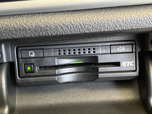 クラウンハイブリッド アスリートＳ　サンルーフ　純正ＨＤＤナビ　バックカメラ　禁煙車　スマートキー　ＬＥＤヘッド　ビルトインＥＴＣ　クルコン　オートライト　デュアルエアコン　Ｂｌｕｅｔｏｏｔｈ　ＣＤ　地デジ　ＬＥＤフォグ（6枚目）