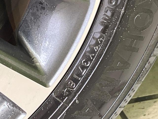 クラウンハイブリッド Ｓ　Ｃパッケージ　禁煙車　純正ナビ　バックカメラ　ＥＴＣ　セーフティセンス　パドルシフト　シートヒーター　ＨＵＤ　ステアリングヒーター　レーダークルーズ　ＬＥＤヘッド　スマートキー　Ｂｌｕｅｔｏｏｔｈ接続　スマートキー（24枚目）